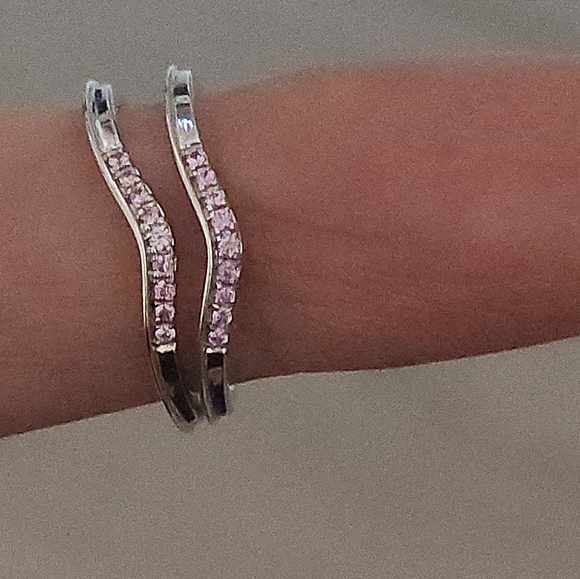 Womans White Gold Pink Sapphire Wedding Band Set (2) - Picture 2 of 10